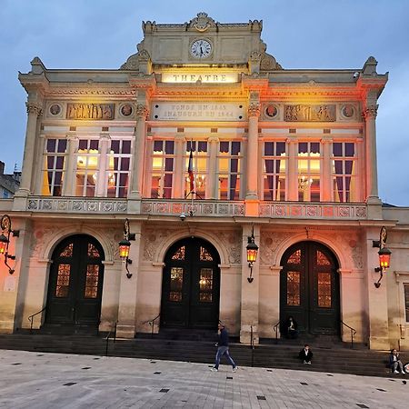 Confortable Appart 1Er Etage Centre Ville Netflix ベジエ エクステリア 写真