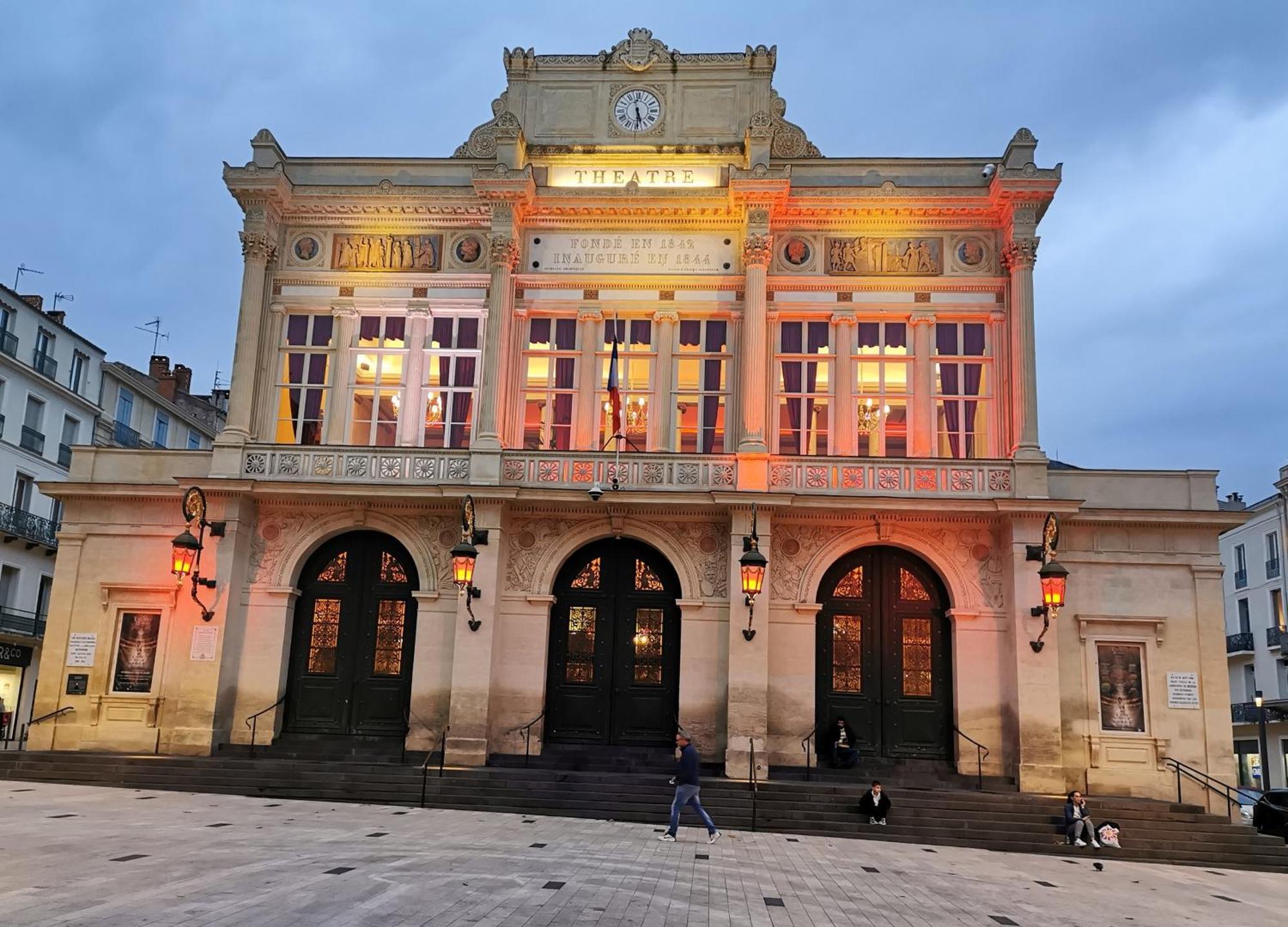 Confortable Appart 1Er Etage Centre Ville Netflix ベジエ エクステリア 写真